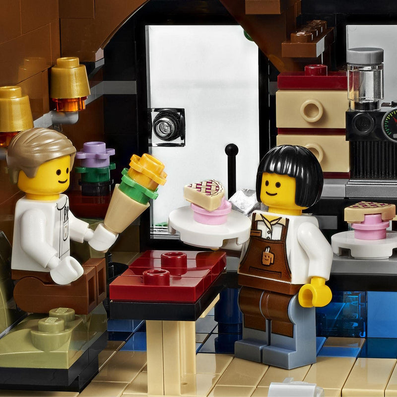 LEGO 10255 Creator Expert Assembly Square – Modular Building